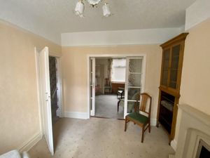 Lounge- click for photo gallery